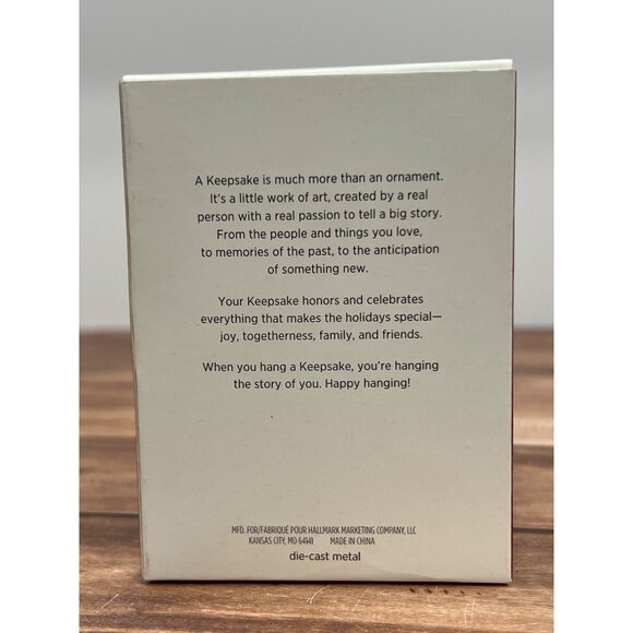 2019 HALLMARK KEEPSAKE ORNAMENT QXi3467 LIONEL 101T SCOUT TENDER - Picture 2 of 7